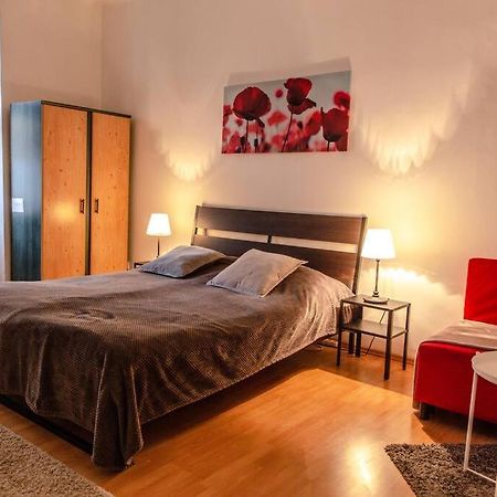 Cozy Apartment In Prague'S Best Area Praga Exterior foto