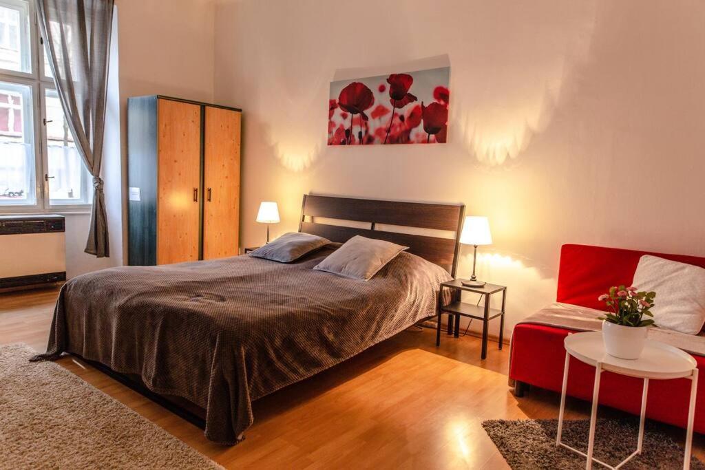 Cozy Apartment In Prague'S Best Area Praga Exterior foto