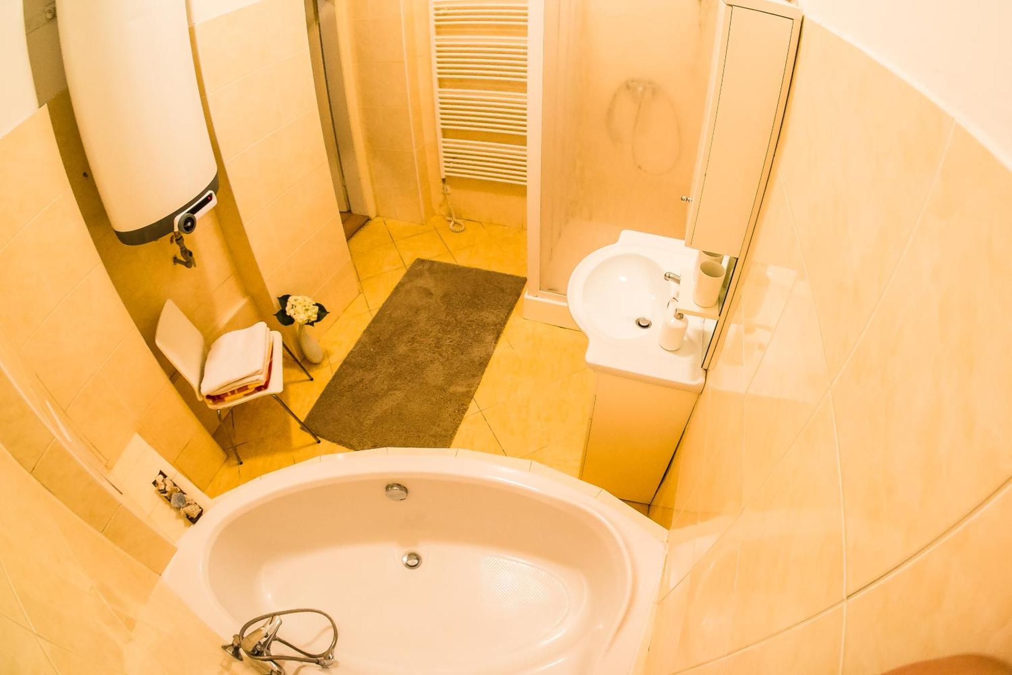 Cozy Apartment In Prague'S Best Area Praga Exterior foto